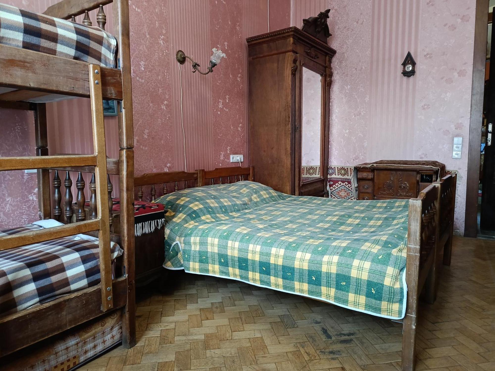Guest House Irina Тбілісі Екстер'єр фото