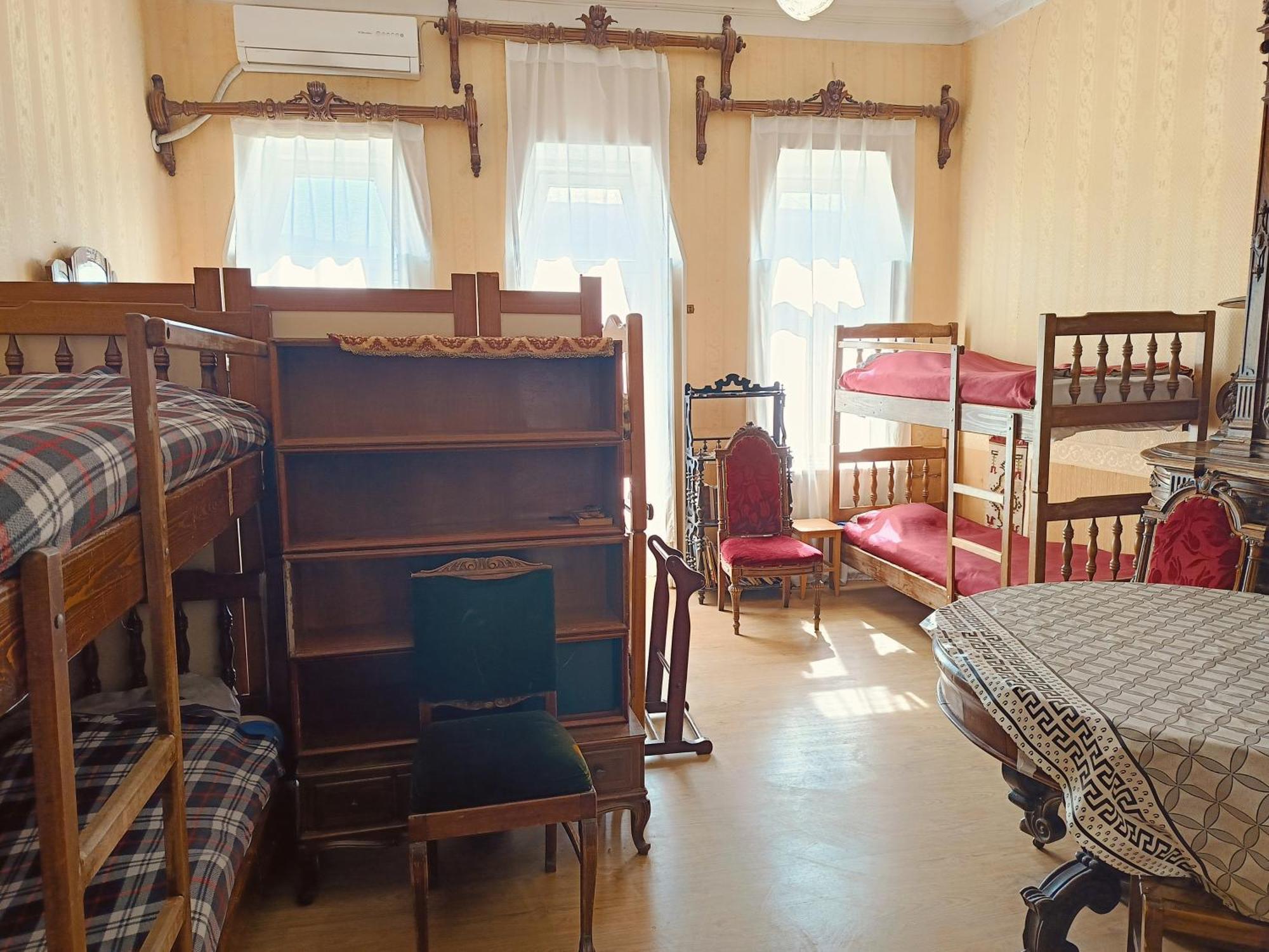 Guest House Irina Тбілісі Екстер'єр фото