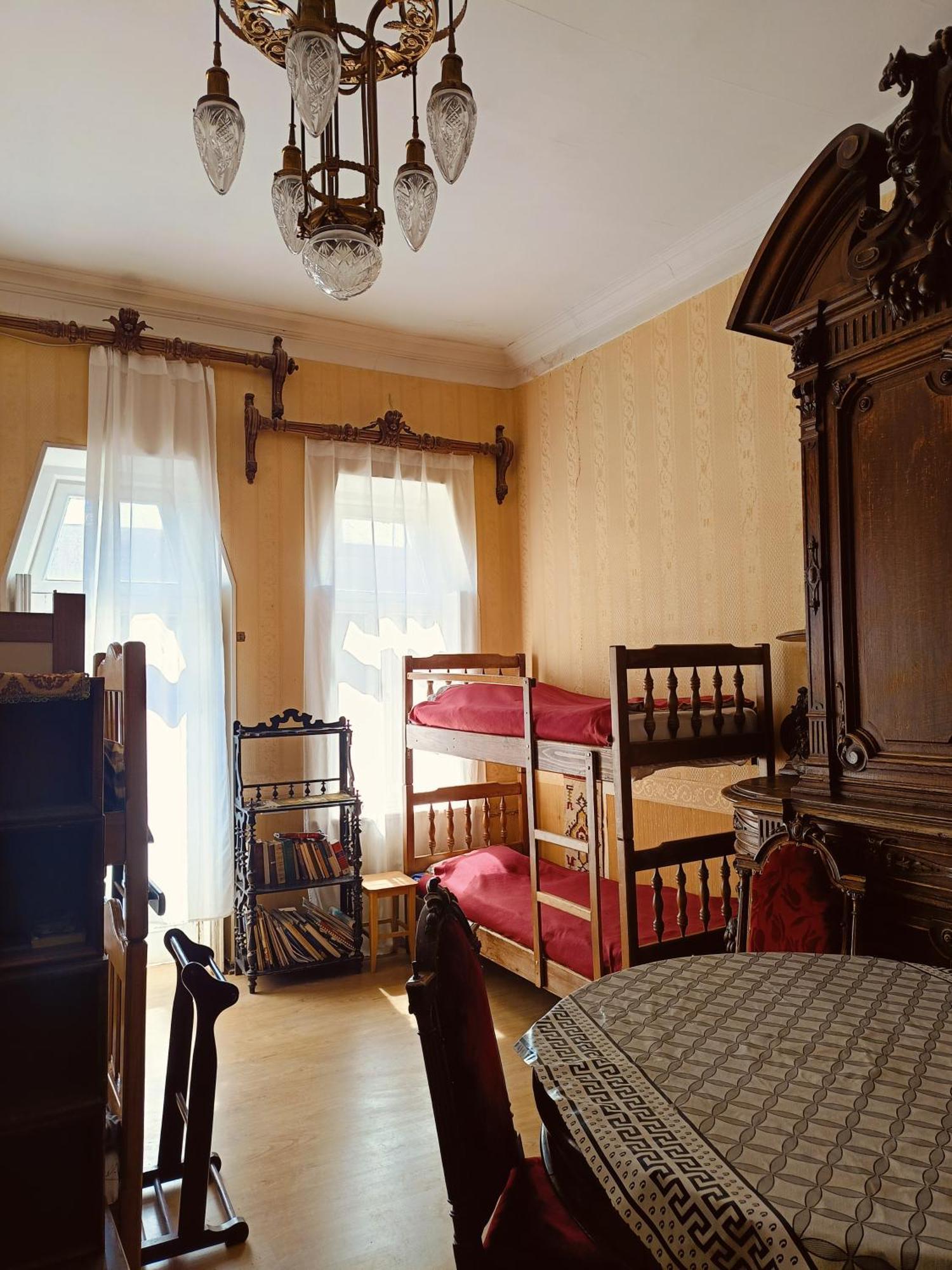 Guest House Irina Тбілісі Екстер'єр фото
